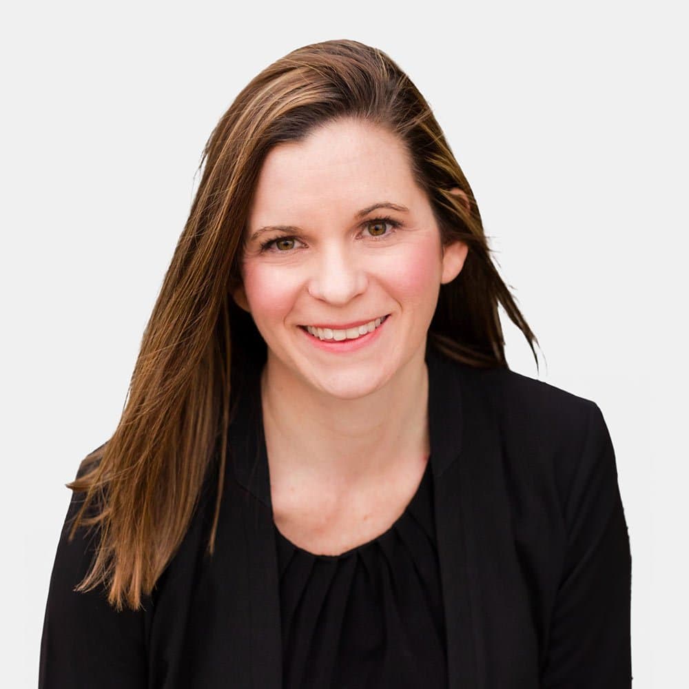 L0an 0fficer didn’t care that her big jiggly titties were on camera at Mardi Gras & neither do I