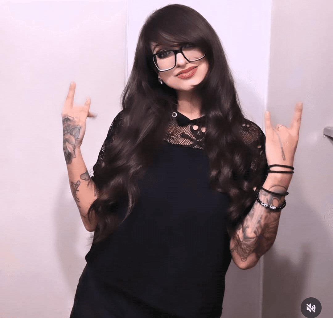 Little Dwarf Milf would be so much fun to  toss around in a gangbang