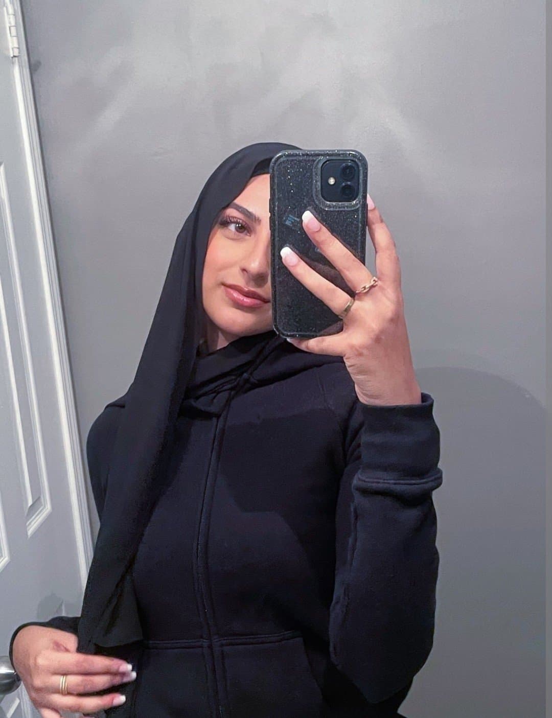 Gorgeous Toronto Hijabi Sama getting backshots and sucking dick....and riding dick.