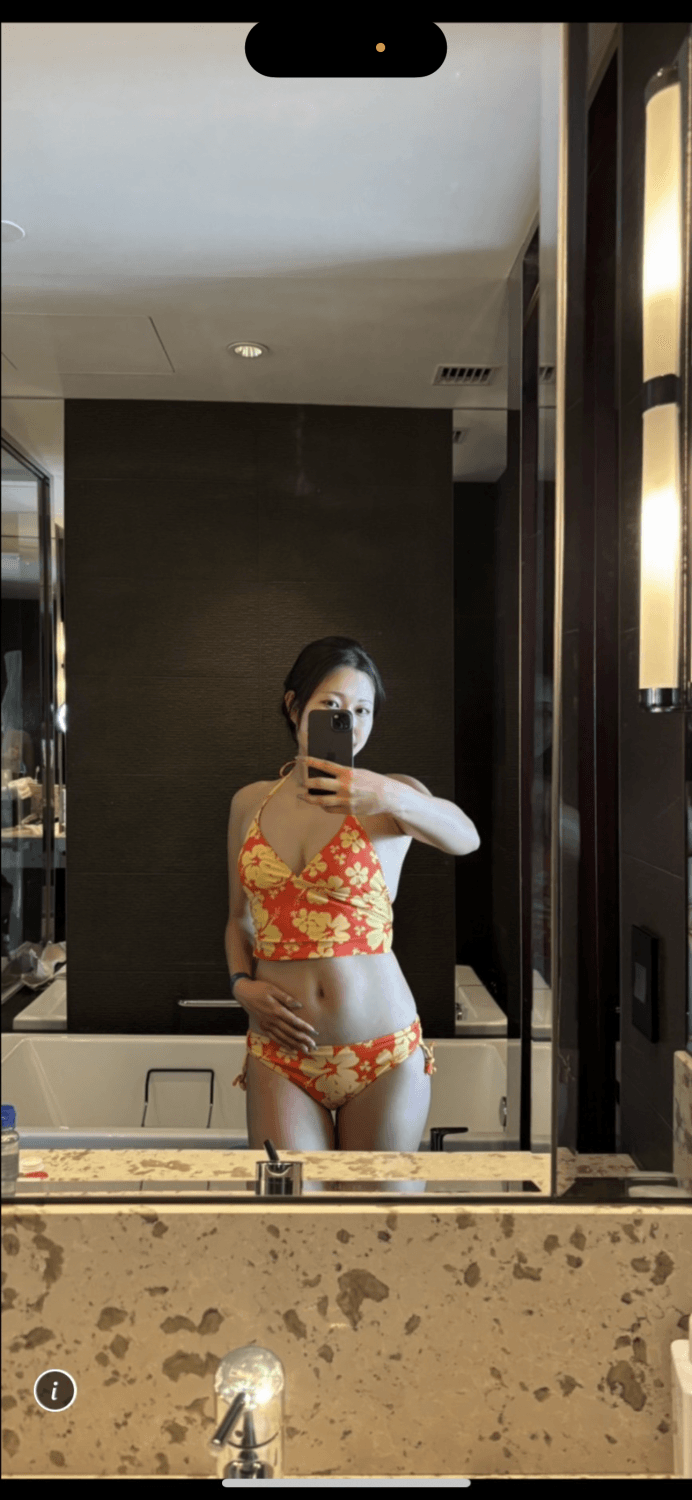 Click to view full size Japanese girl Loves a Indian Men shows feet and soles and cheats on bf in India