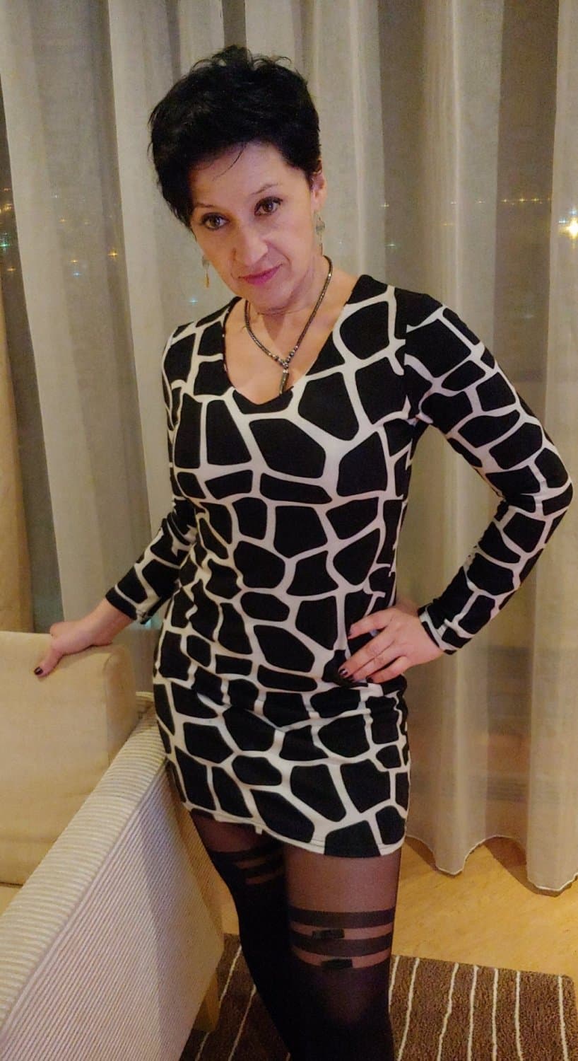 Click to view full size Fit Mature Trophy Wife Dressed Undressed Posing