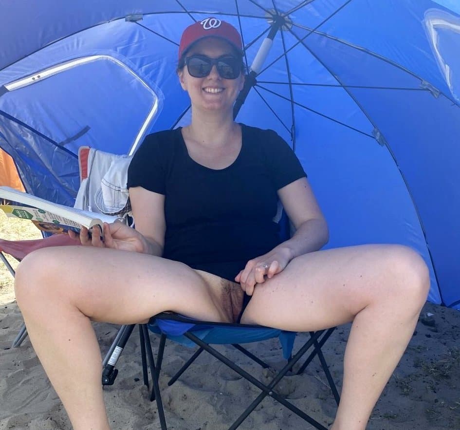 Wedding ring slut wives spreading their cunts 1