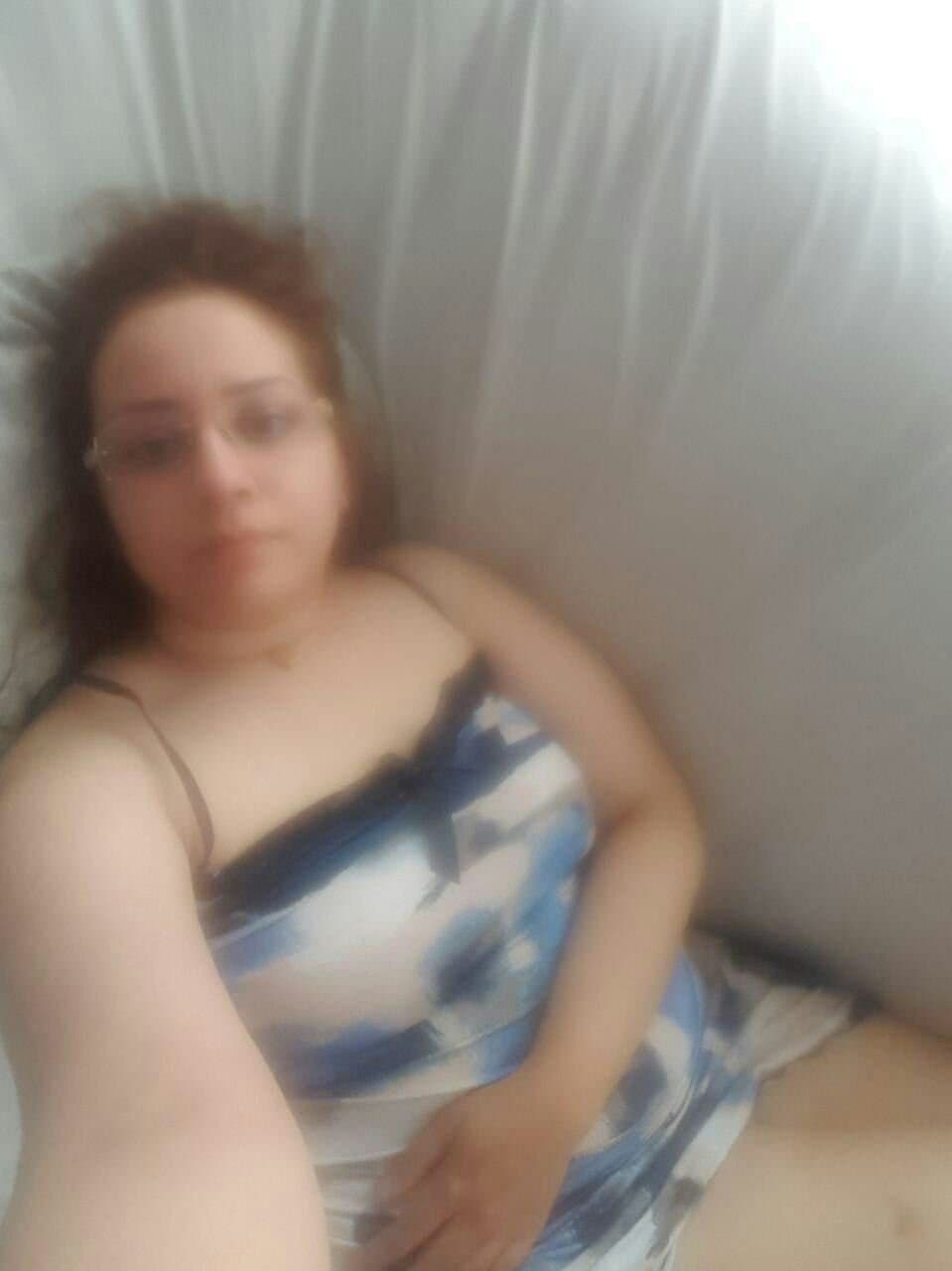 BEAUTIFUL PAKI NRI NEW-WED COUPLES NUDE PICS BLOWJOB & FUCKING HARD