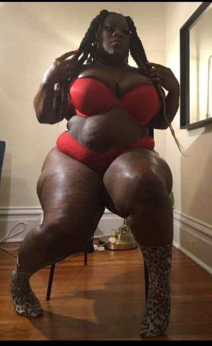 HUGE THICK MEGA EBONY BBW BUG OLE JUICY ASS BOOTY