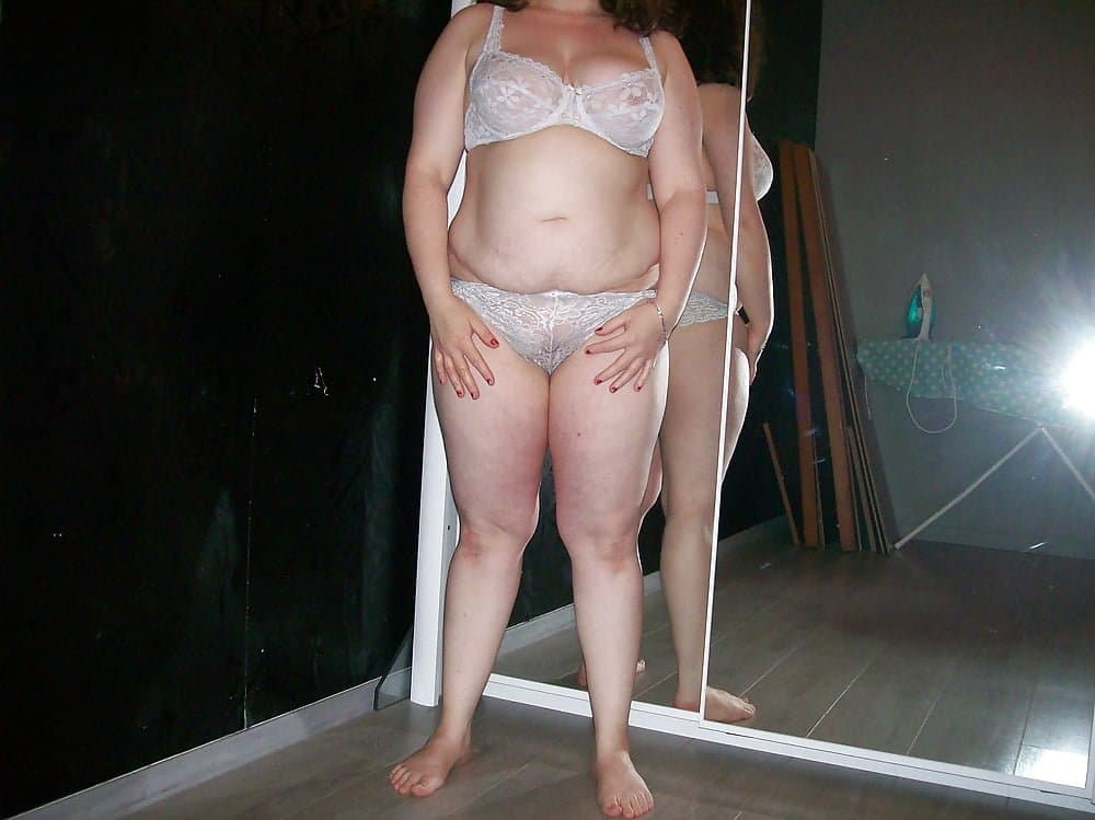 Je suis disponible pour vous venez nombreux pour me pissé dessus et me fécondé