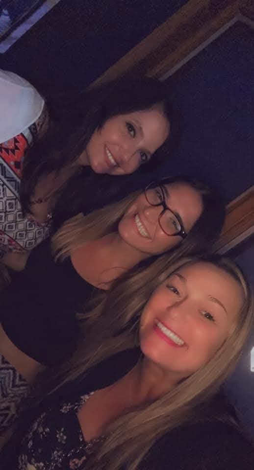 Two sluts two pairs of titties