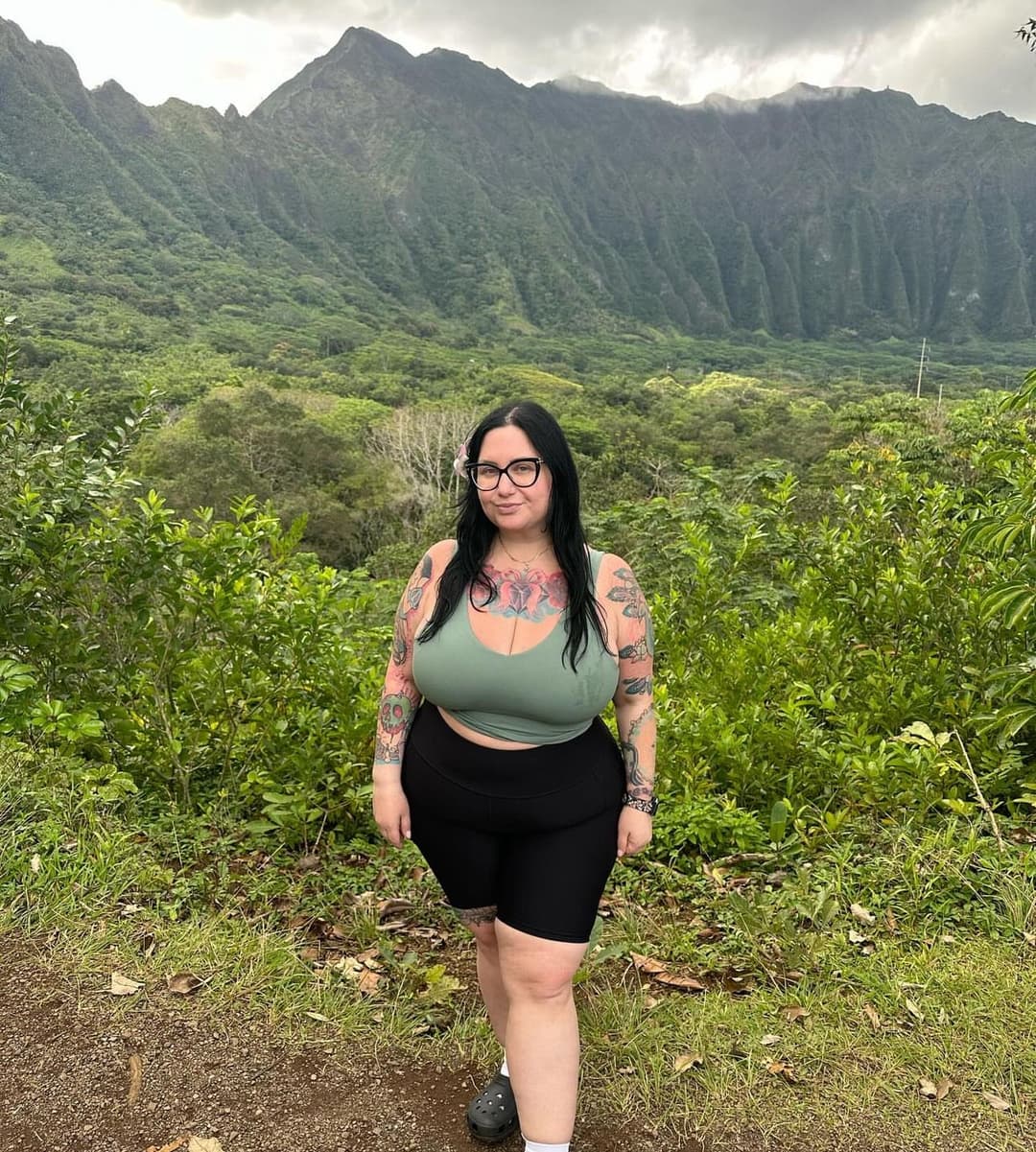 Big tits bbw goth slut Nicole fat chubby cum slut