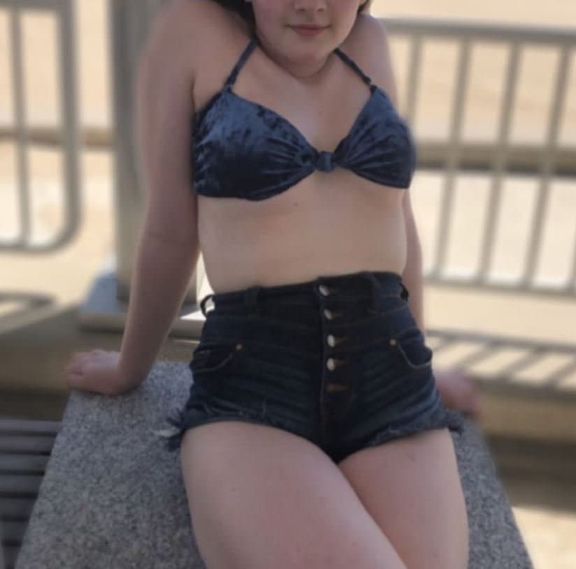 Brooklyn the Public Slut Poses on the Beach