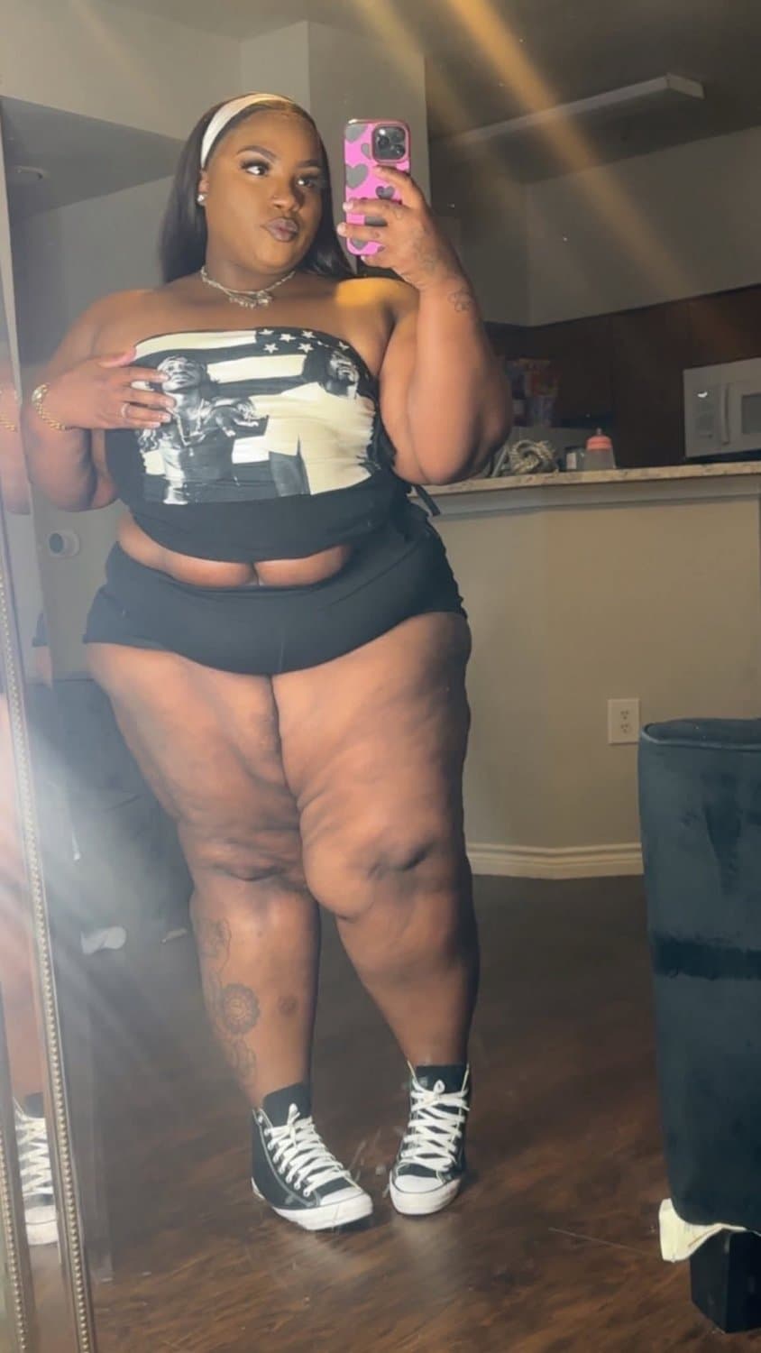 SEXY CHUNKY CHUBBY THICK CHOCOLATE EBONY BIG HUGE ASS SSBBW BBW
