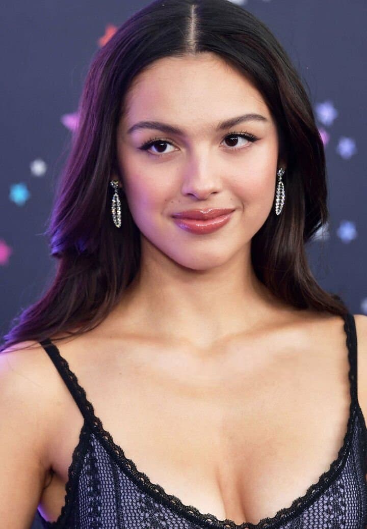 Click to view full size Olivia Rodrigo Is A Such Gorgeous Goddess That Knows How To Drain Me ??