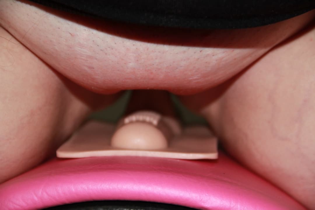 Roxanne rides Sybian - Lost Footage found