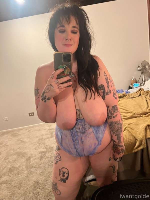 Goth BBW Babe