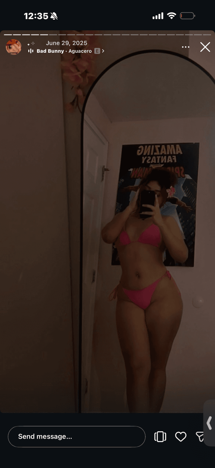 This Latina Chicago slut was made for backshots ??? anybody got this slut? Dm