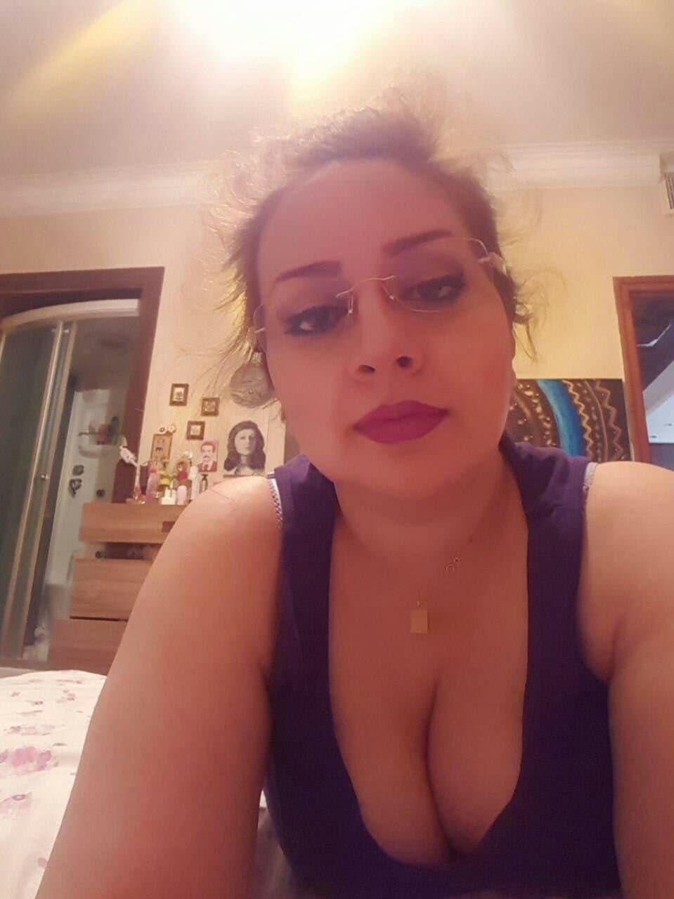 BEAUTIFUL PAKI NRI NEW-WED COUPLES NUDE PICS BLOWJOB & FUCKING HARD