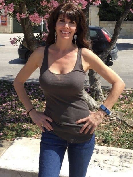 Catholic MILF Dee Is A Whore! (Penance Needed)