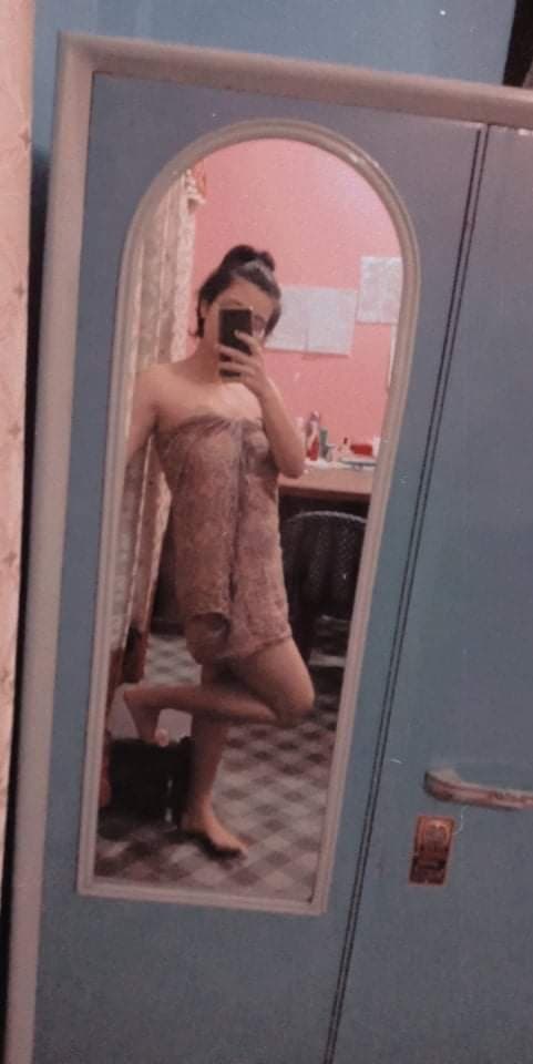 Desi slut - Nice boobs, nude and non-nude