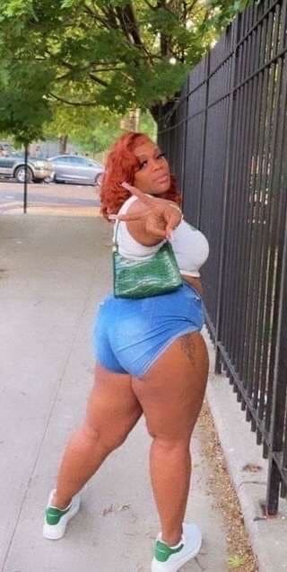 Sexy ass BBW thot Tay ? Lightskin thick beautiful slut with gorgeous boobs & Ass! Loves to twerk ?