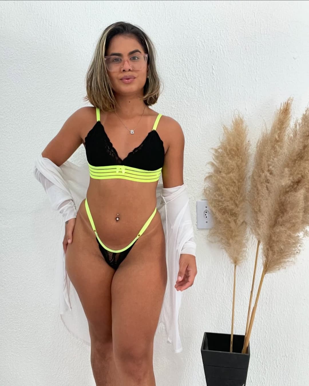 Click to view full size Gostosa da belinda lingeries