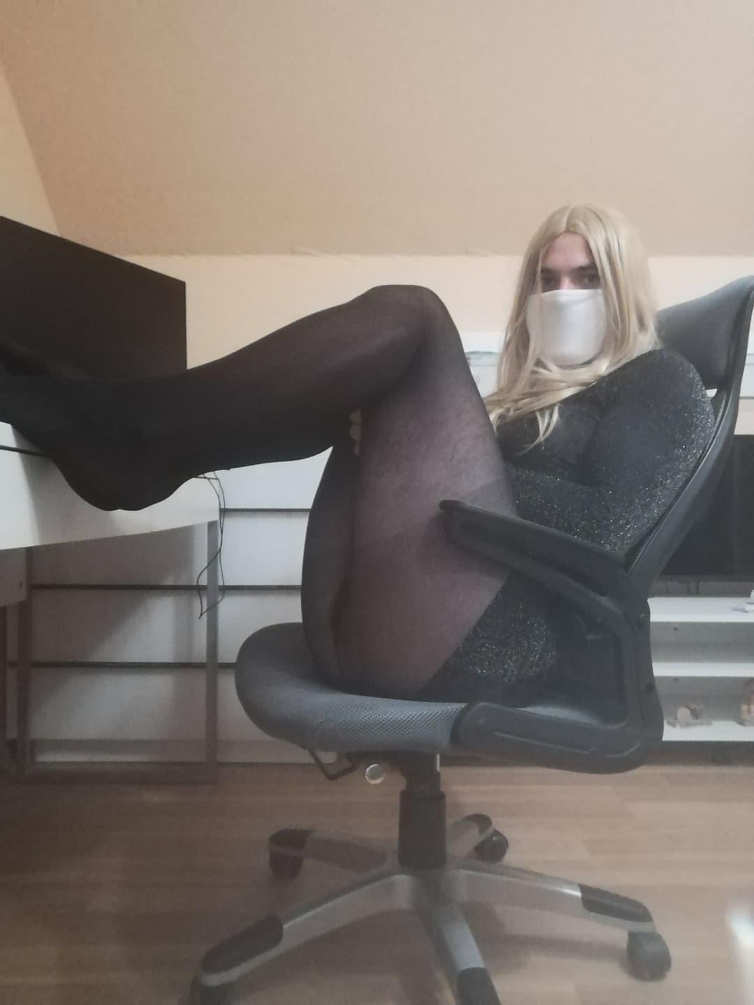 Office sissy slut gets naughty