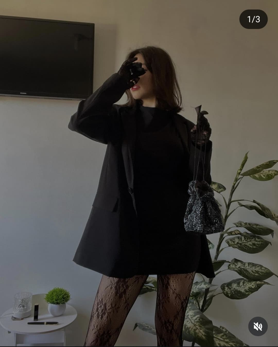 Busco más contenido de esta tetona de Chihuahua