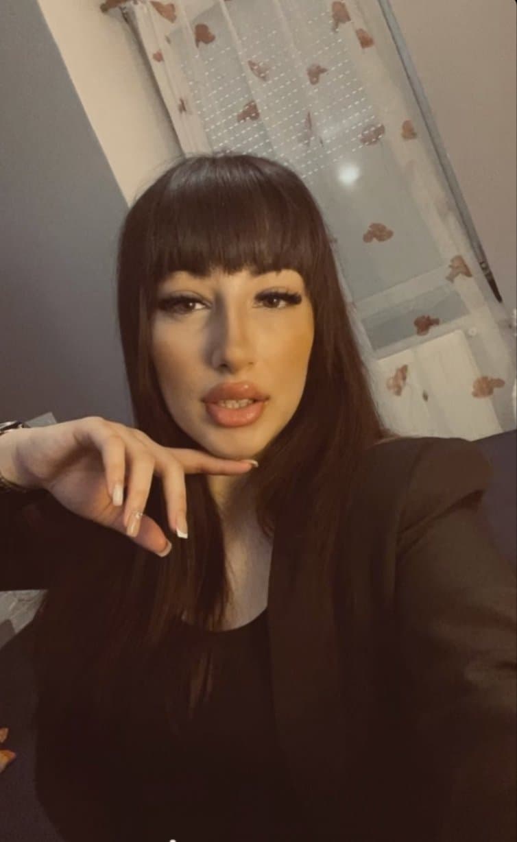 [kik]shsjebbd gispy bimbo ex needs to be fucked shes a true fuckdoll and needs big cocks filling her