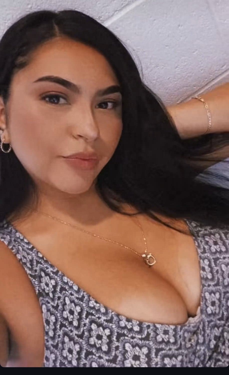 Sexy big tit Latina milf IRL