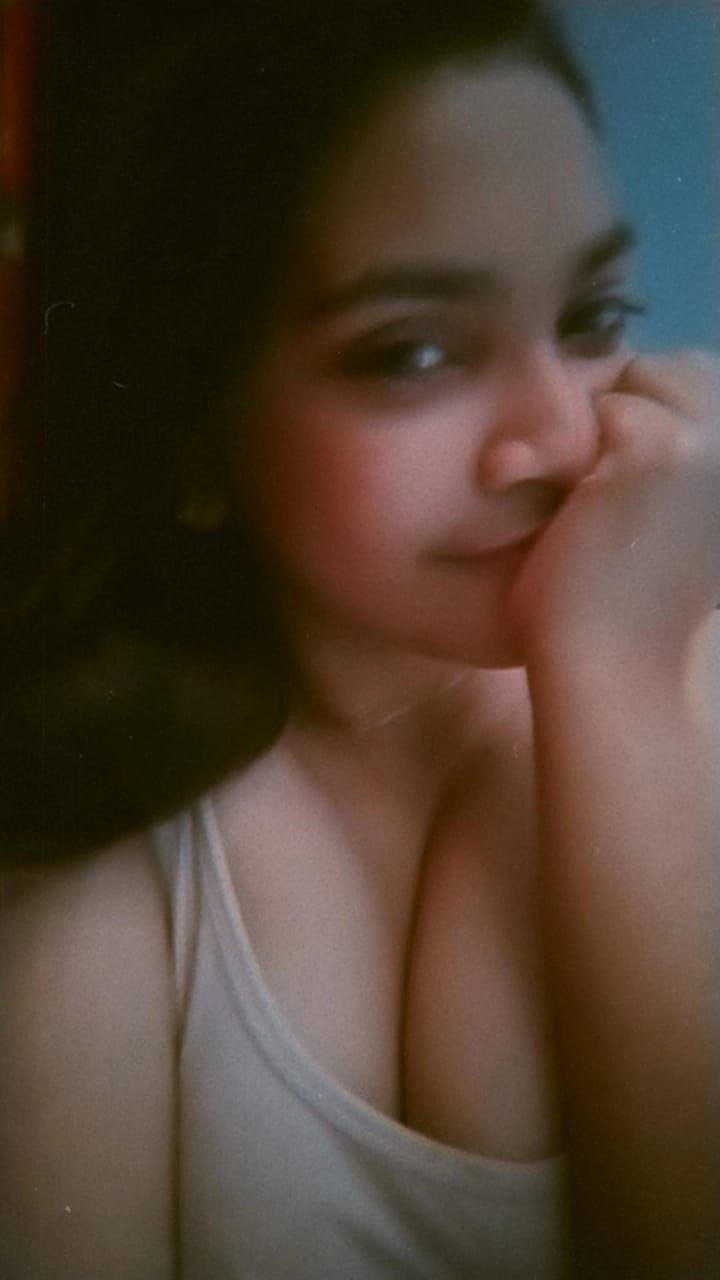 Bangladeshi Tanker GF Pressing Boobs