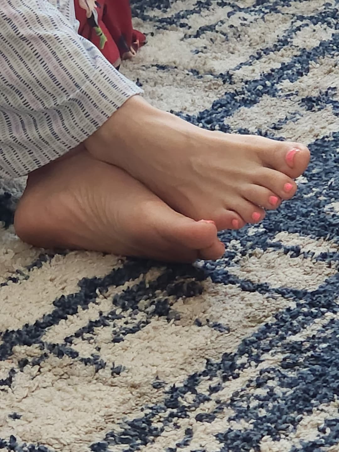 Kalamazoo Michigan slut wife Melanie 42yo tied up fucking her dildo ass pussy feet soles asshole