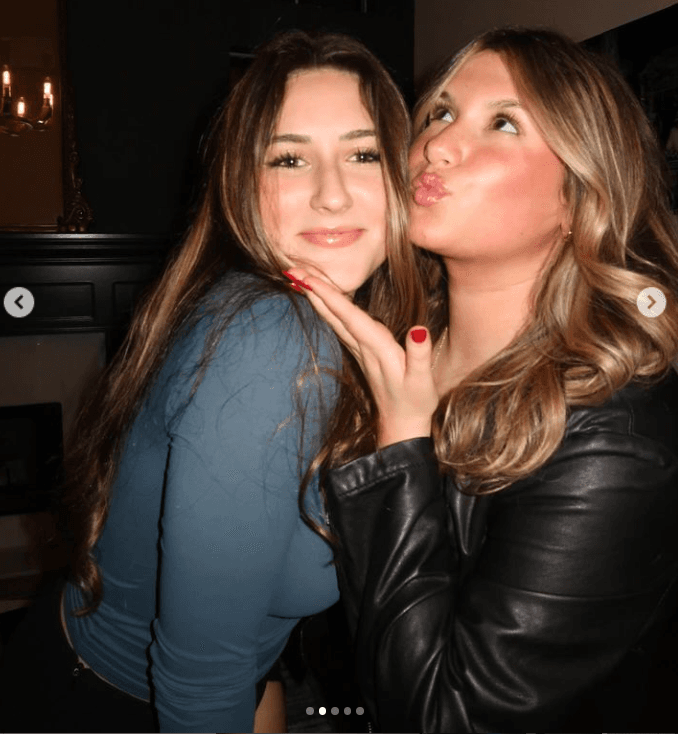 Risking my sisters friends, ignore my sister in blue