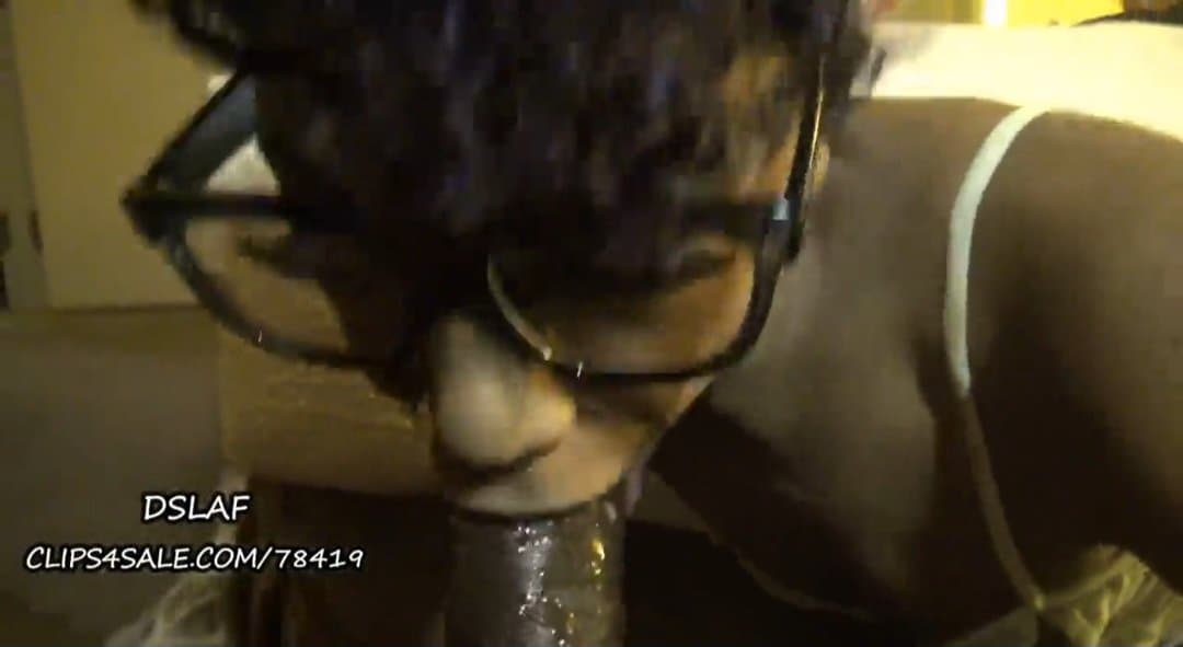 Nerds fazendo boquete super desleixado no dotado??