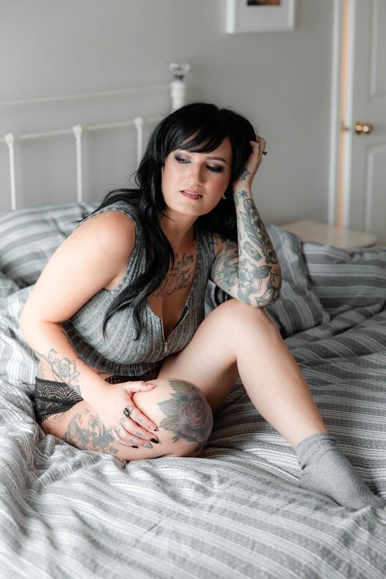 Tatted busty black hair beauty boudoir