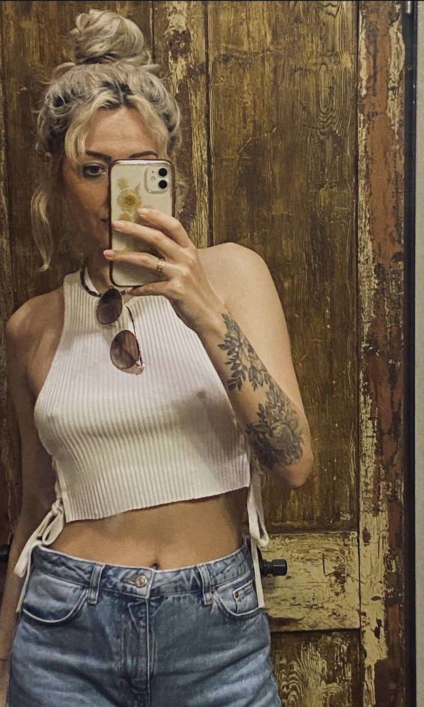 I think my crush Ellen knows how to attract fans