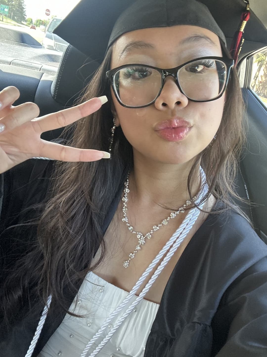 Slutty peeing Asian - bfs kik in comments