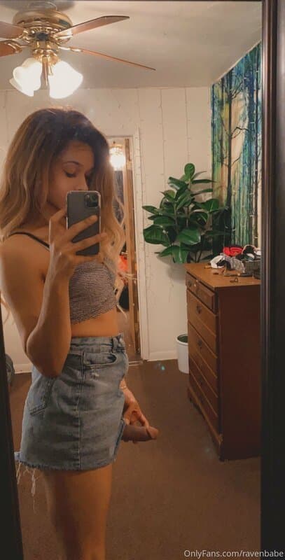 Lindas trans pauzuda de mini saia 02