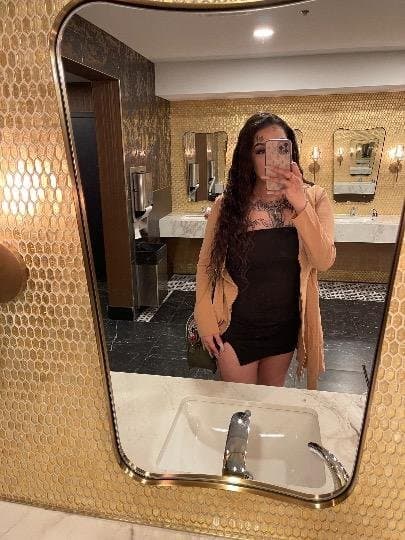 25 year old tattoo Dulce Latina escort that I f yesterday