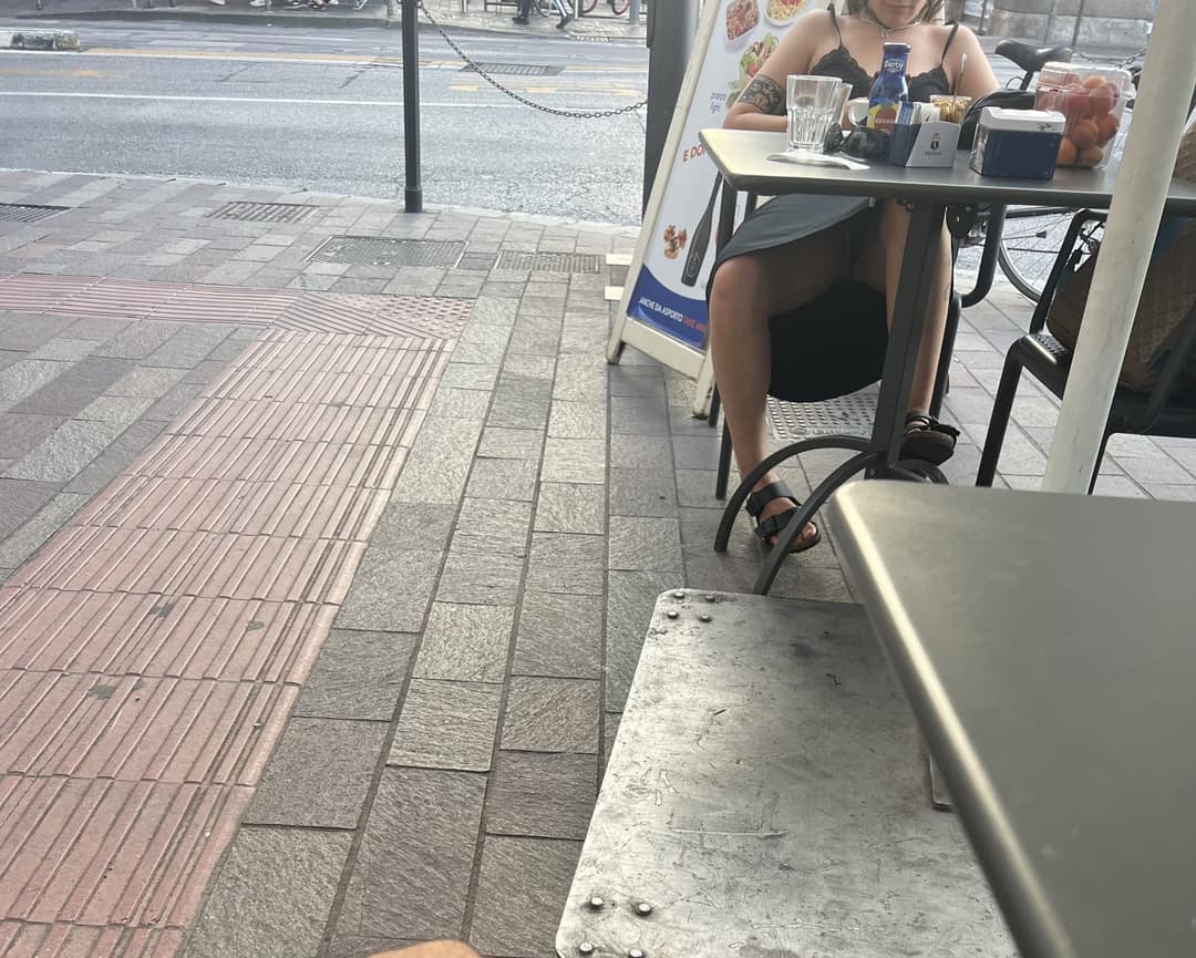 Click to view full size Upskirt, Padova