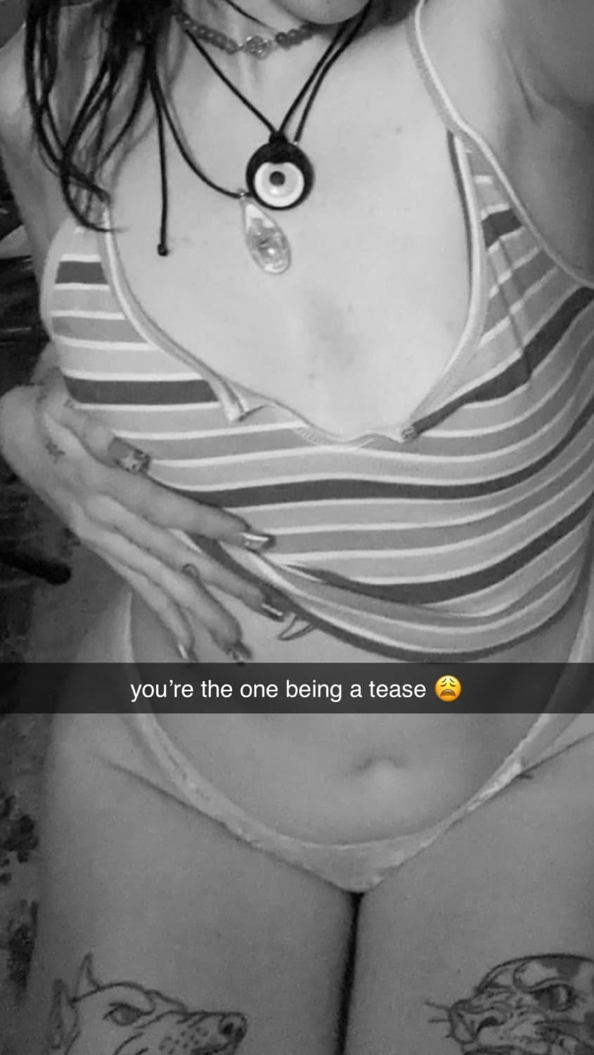 Click to view full size sexy pawg bitch cheating on her boyfriend