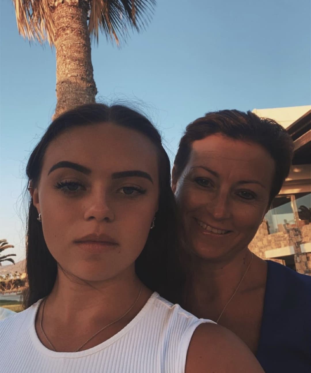 Would you fuck this German Mom and Daughter Duo? | Würdet ihr dieses Mutter Tochter Duo ficken?