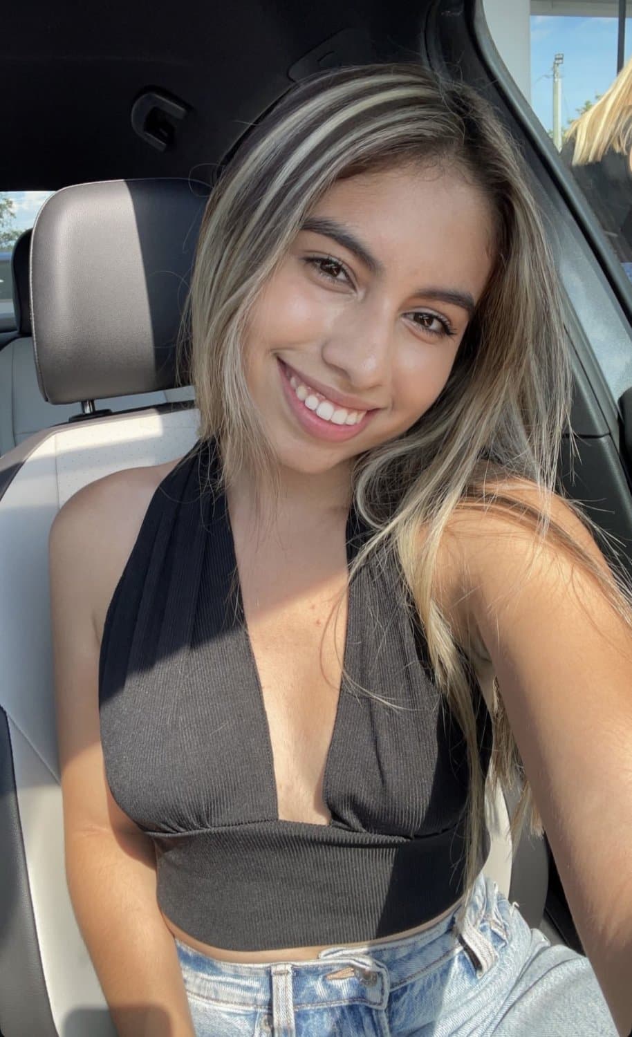 Click to view full size Irl Mexican slut jaquelin (23) plus bonus friend Natalie