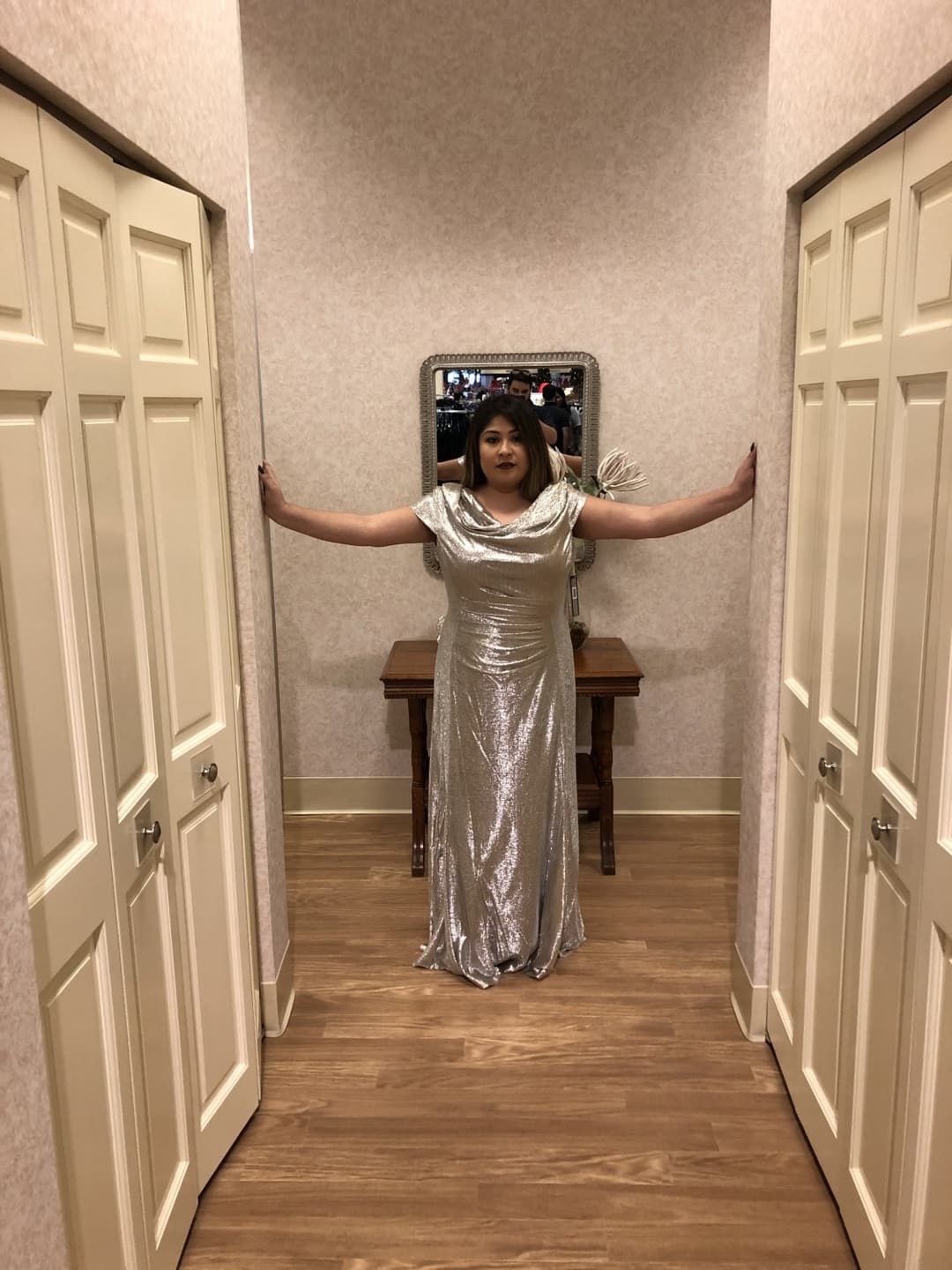 Mom helps her son by giving the school bully head in the back of her car