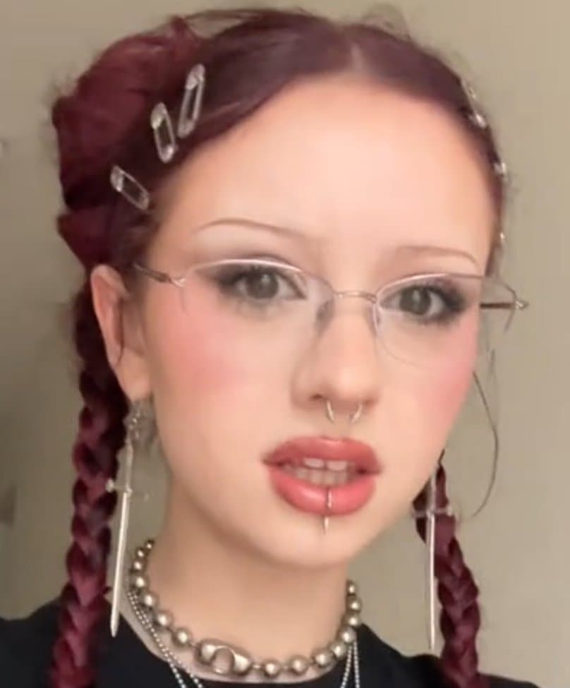 Goth tiktok slut might as well do porn atp