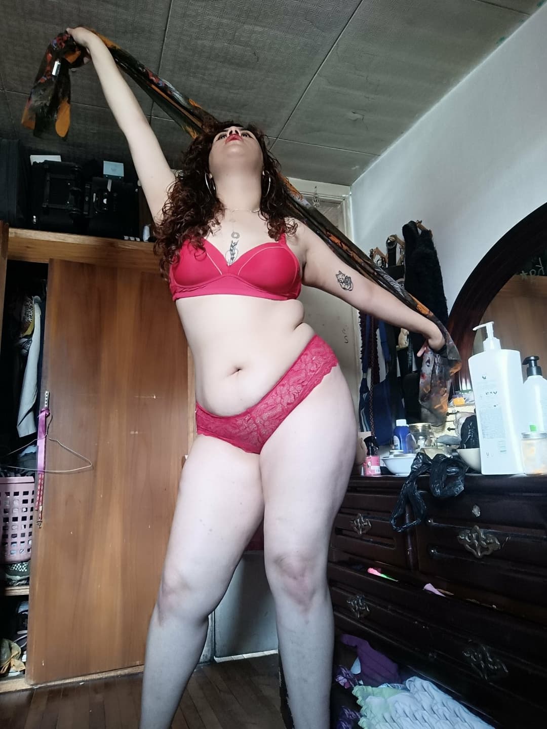 Nuevo aporte de nuestro seguidor, Eri putita ?