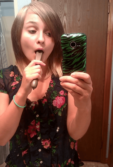 miki showing her panties