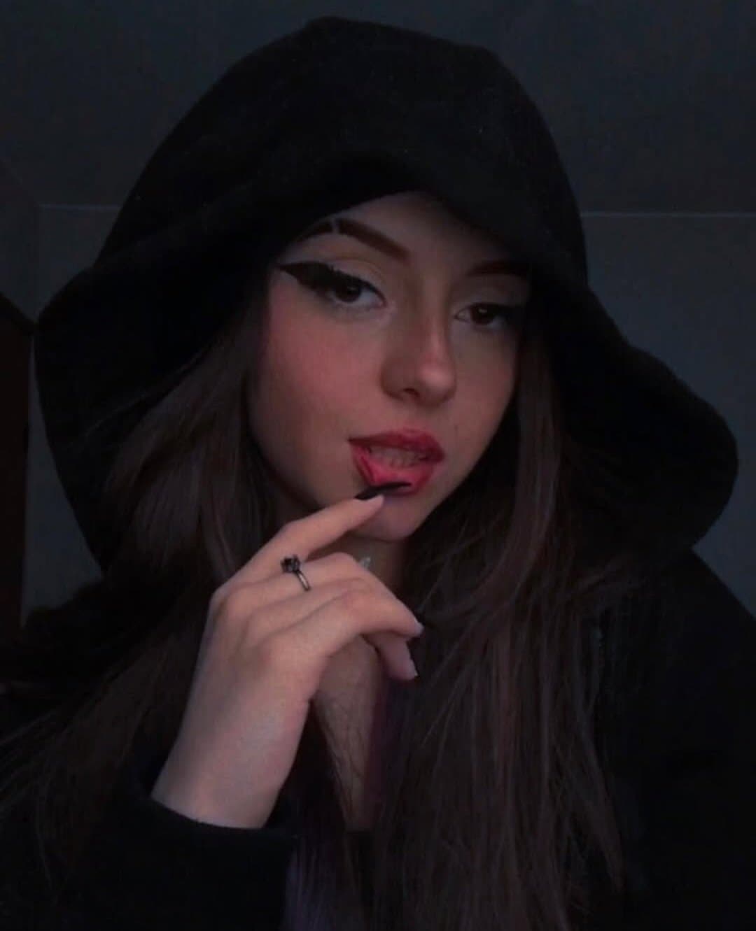 Wellen brook, gostosa de mal humor