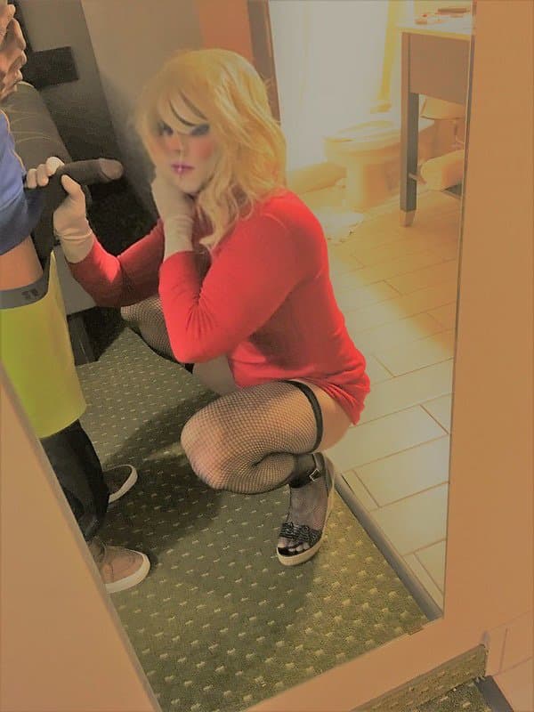 BIG TIT WIFE CATCHES sissy hubby dressing & sucking BBC and leaves him