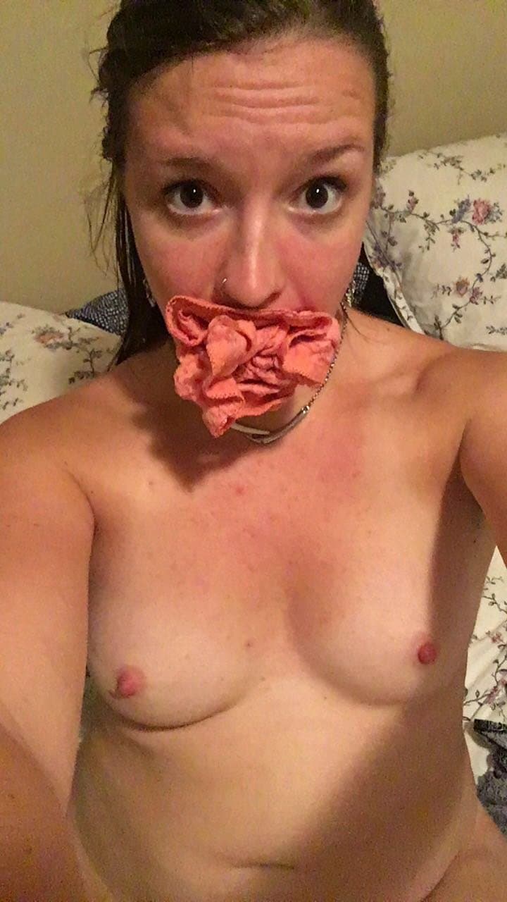 Click to view full size Julia nympho