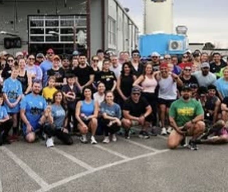 Bimbo Real estate agent is a cheater, SHARE SHARE SHARE