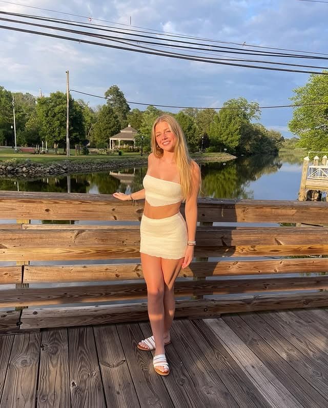 Sexy busty blonde teen Ashley