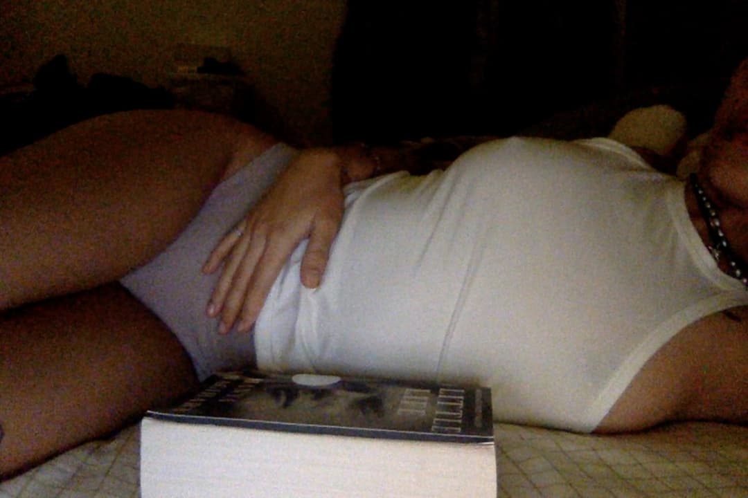 baddie lesbian (pierced nipples, tease, braless)