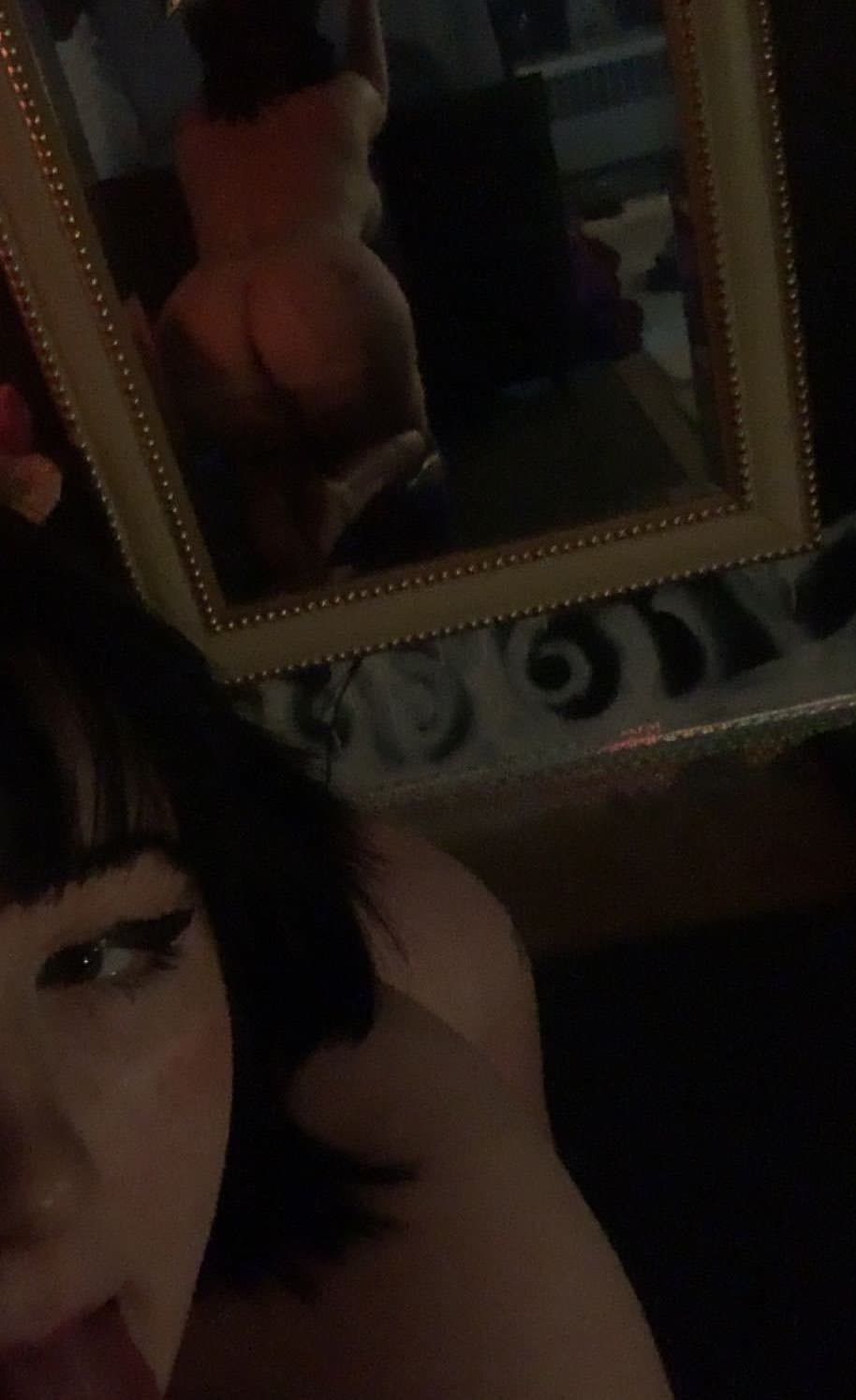 Fellation et nude hot au programme ?????